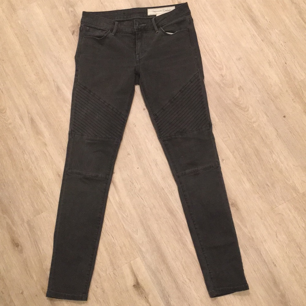 Grey detailed jeans